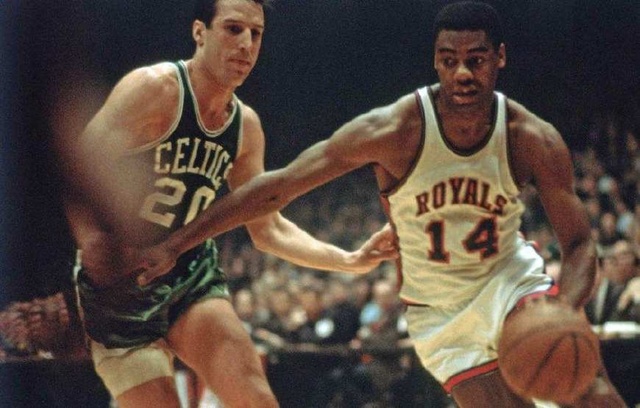 体育CBA夏季联赛：磨合阵容锻炼新人 青岛男篮迎来两连胜