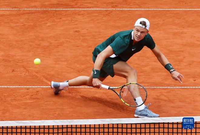 无缘锁定东部第一！骑士遭国王横扫 萨城三巨头92分拉文37分