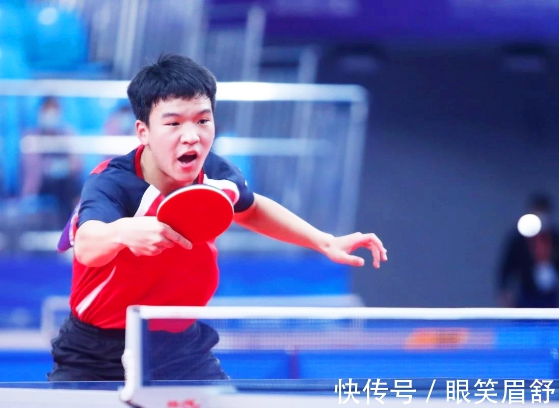 腿筋撕裂！还有3200万合同，超级射手报销，他本想靠哈登梦回巅峰