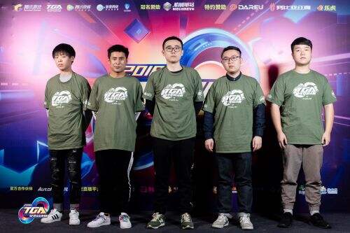7人被驱逐，自奥本宫殿斗殴事件后，活塞首次大打出手.